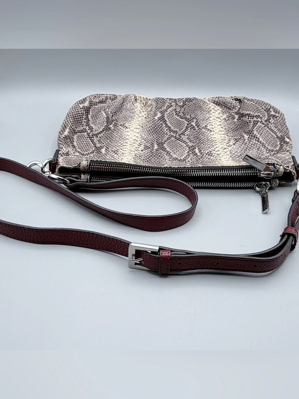G.I.L.I. Genuine Leather Pleated Double Zip Crossbody Purse